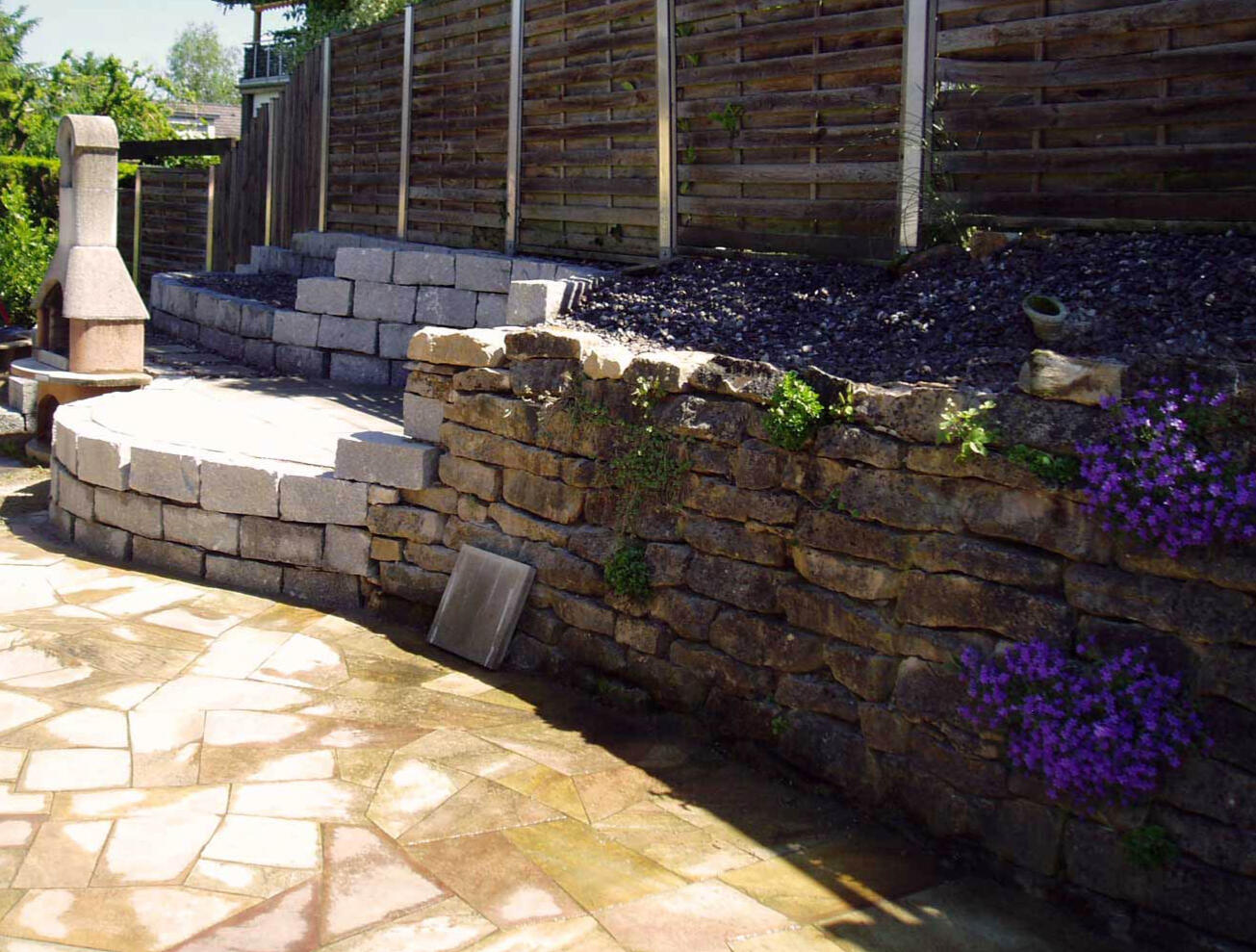 Terassenbau mit Natursteinen